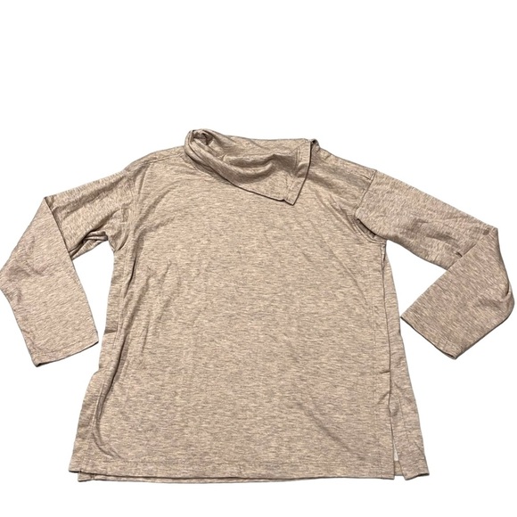 NEW Max Studio Women’s Oatmeal Tan Split Neck Pullover Top - Picture 2 of 7